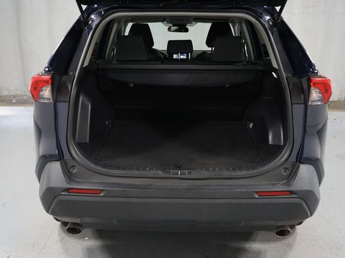 Certified 2022 Toyota RAV4 XLE image 33