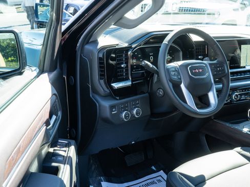 New 2026 GMC Sierra 1500 SLT w/ SLT Premium Plus Package image 10