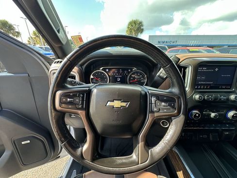 Used 2020 Chevrolet Silverado 1500 High Country w/ Technology Package image 21