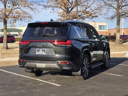 New 2026 Lexus LX 600 4WD w/ Accessory Package (2T) image 4