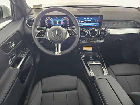 New 2026 Mercedes-Benz GLB 250 image 18