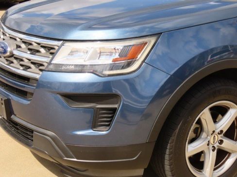 Used 2018 Ford Explorer FWD image 3