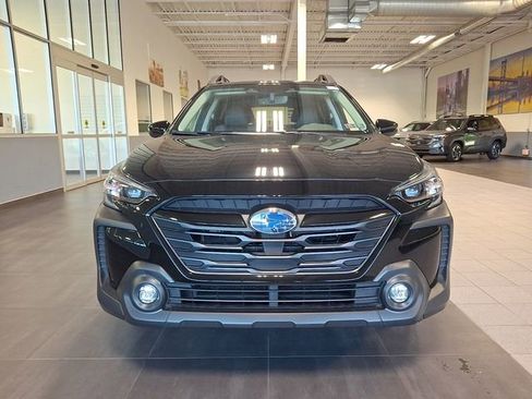 Certified 2025 Subaru Outback Onyx Edition AWD/4WD image 2