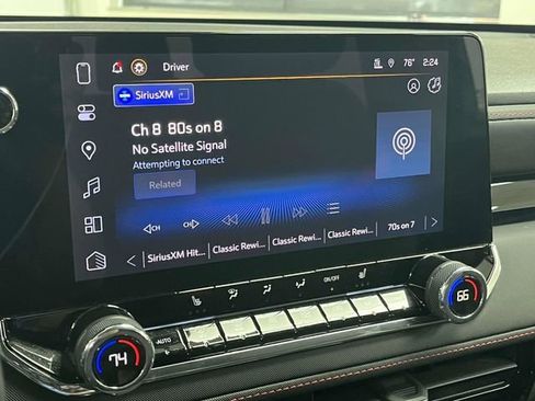 Used 2025 Chevrolet Colorado Z71 AWD/4WD image 36