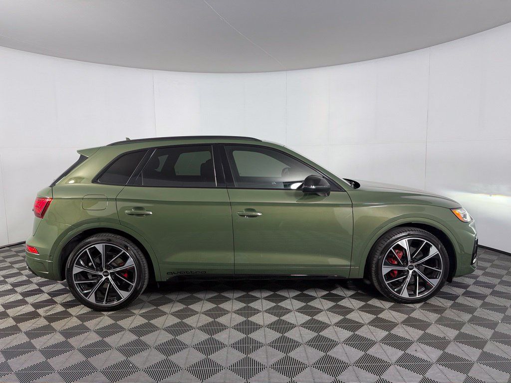 Used 2024 Audi SQ5 Prestige w/ Prestige Package AWD/4WD image 7