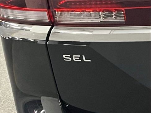 New 2026 Volkswagen Atlas SEL image 38