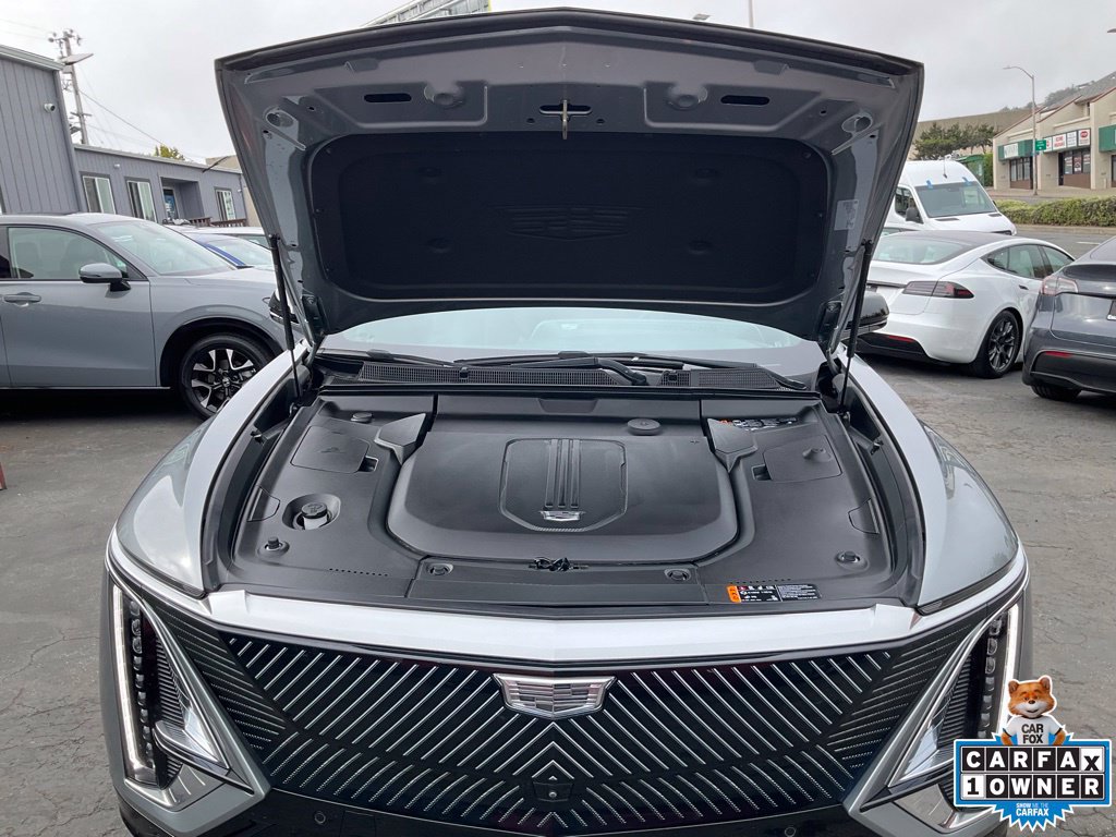 Used 2024 Cadillac Lyriq Luxury AWD/4WD image 12