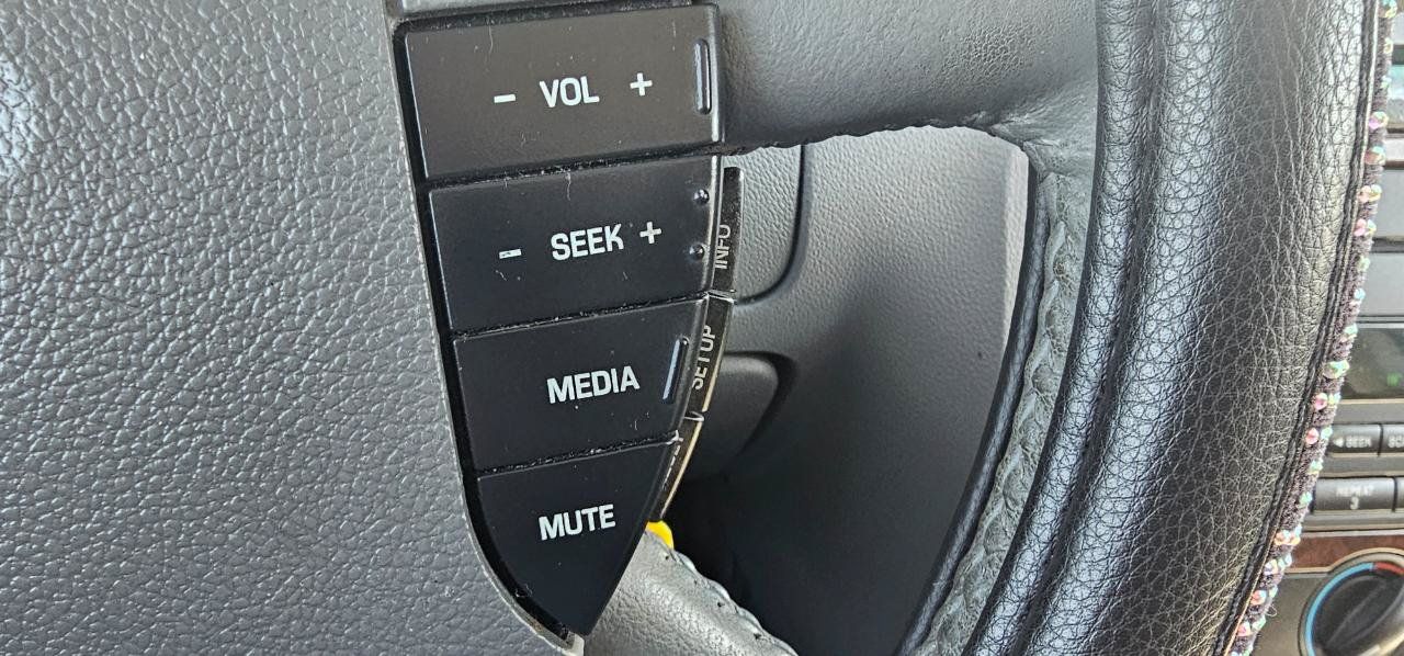 Used 2007 Ford Five Hundred SEL FWD image 32