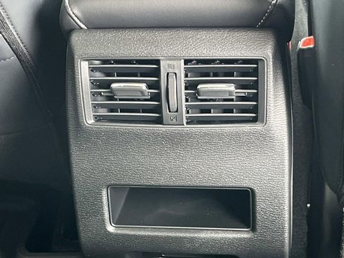 New 2026 Mitsubishi Outlander SE image 17