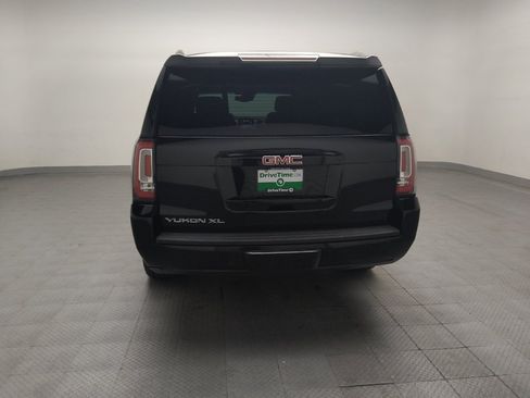 Used 2019 GMC Yukon XL SLT AWD/4WD image 6