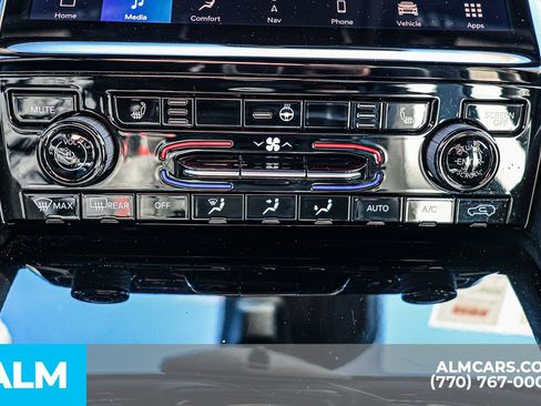 Used 2024 Jeep Grand Cherokee Limited image 43