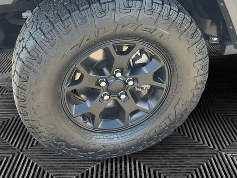 Used 2022 Jeep Wrangler Sport AWD/4WD image 10