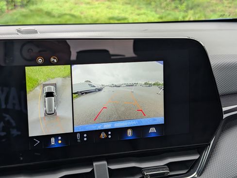 Used 2025 Chevrolet Equinox RS w/ Safety and Technology Package FWD image 18