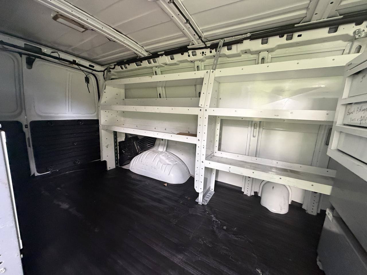 Used 2013 Chevrolet Express 1500 AWD image 18