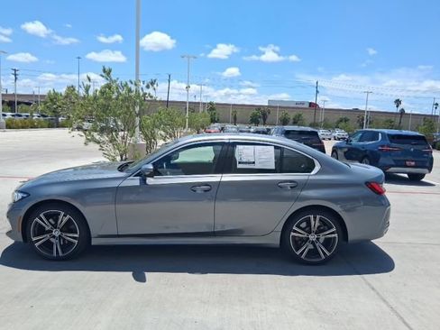 Used 2024 BMW 330i Sedan w/ Premium Package RWD image 3