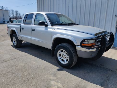 Used 2003 Dodge Dakota SLT image 2