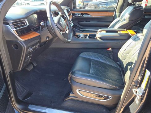 Certified 2024 Jeep Grand Wagoneer L Series III image 24