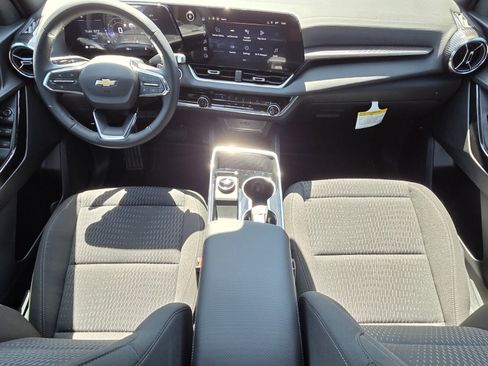 New 2026 Chevrolet Equinox LT w/ Safety and Technology Package image 7