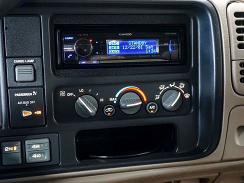 Used 1998 Chevrolet Silverado 1500 4x4 Regular Cab w/ Preferred Equipment Group 2 image 15