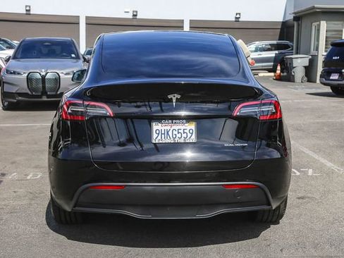 Used 2023 Tesla Model Y Long Range image 9