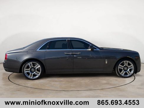 Used 2015 Rolls-Royce Ghost RWD image 2