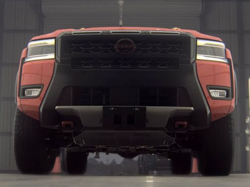 Certified 2025 Nissan Frontier PRO-4X w/ Pro Premium Package AWD/4WD image 4