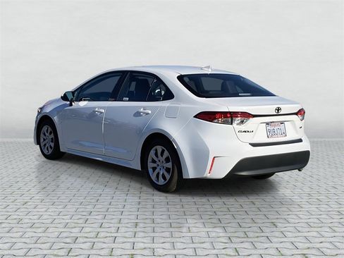 Certified 2025 Toyota Corolla LE image 4