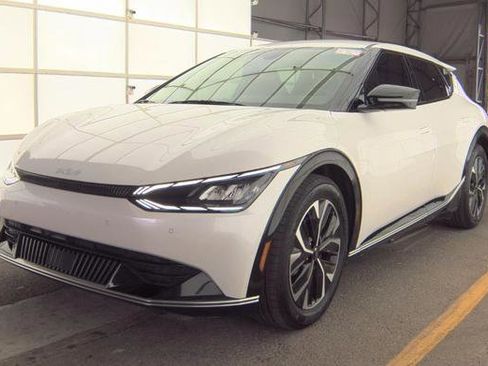 Used 2024 Kia EV6 Wind image 2