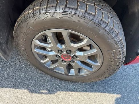 Used 2025 Toyota Sequoia Platinum AWD/4WD image 10