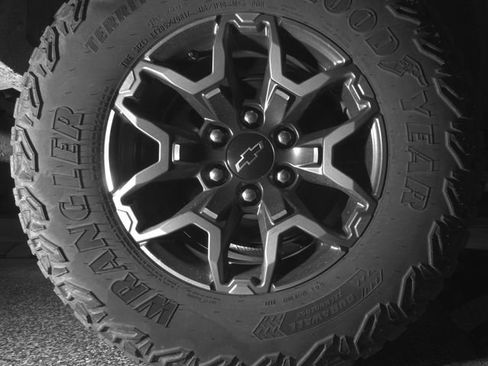 Used 2024 Chevrolet Colorado ZR2 w/ ZR2 Convenience Package III AWD/4WD image 10