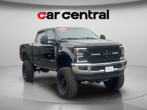 Used 2017 Ford F350 Lariat w/ FX4 Off-Road Package AWD/4WD image 7