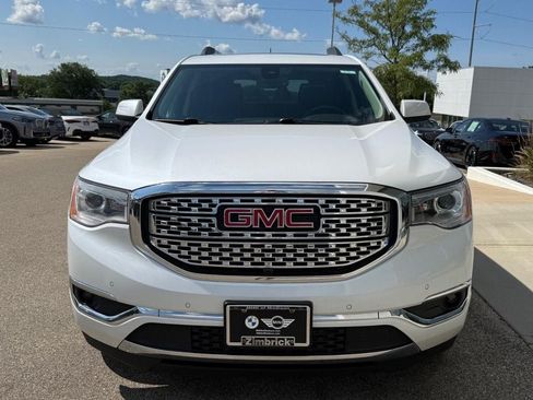 Used 2019 GMC Acadia Denali w/ Technology Package AWD/4WD image 9