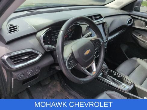 Used 2021 Chevrolet TrailBlazer LT w/ Sun and Liftgate Package AWD/4WD image 8