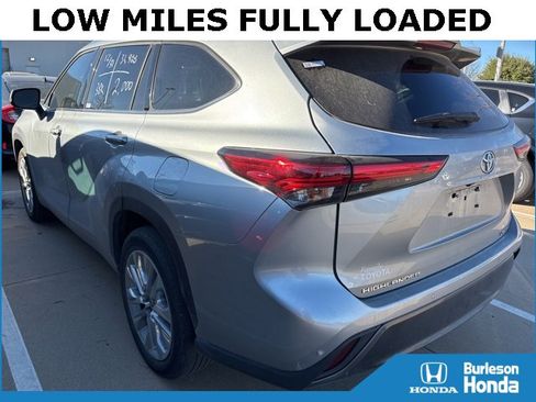 Used 2020 Toyota Highlander Limited image 6