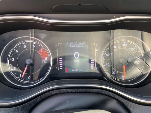 Used 2022 Jeep Cherokee Latitude AWD/4WD image 26