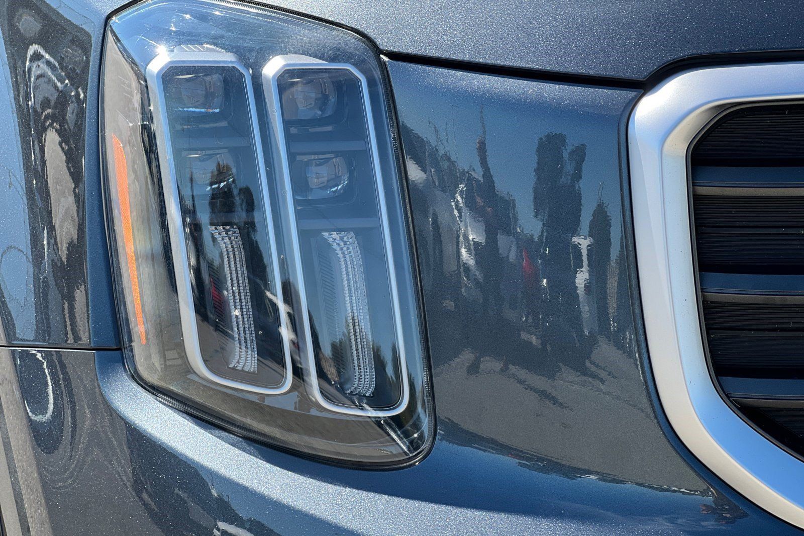 Used 2024 Kia Telluride SX Prestige w/ Towing Package AWD/4WD image 10
