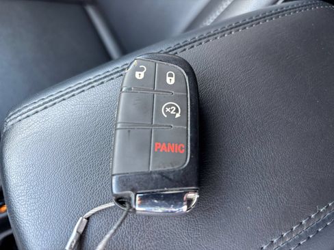 Used 2025 Jeep Compass Limited AWD/4WD image 21