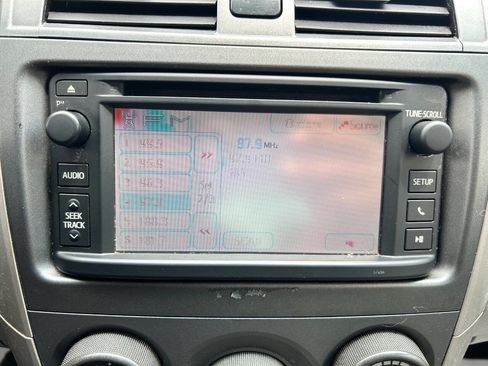 Used 2013 Toyota Corolla LE Special Edition image 19