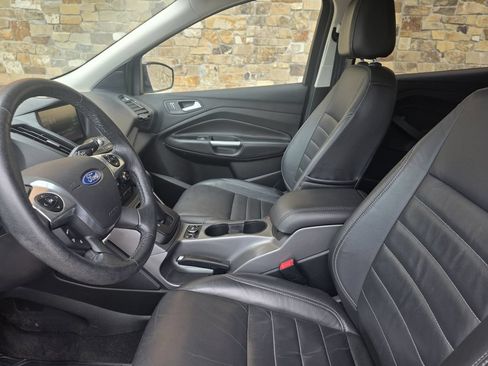 Used 2015 Ford Escape SE w/ Equipment Group 201A AWD/4WD image 14