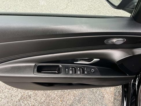 Used 2023 Hyundai Elantra SEL w/ Convenience Package FWD image 15