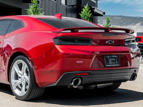 Used 2016 Chevrolet Camaro SS RWD image 14