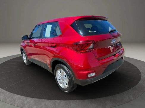 Used 2025 Hyundai Venue SE FWD image 7