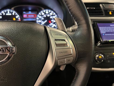 Used 2017 Nissan Altima 2.5 SR w/ LED Appearance Package FWD image 14