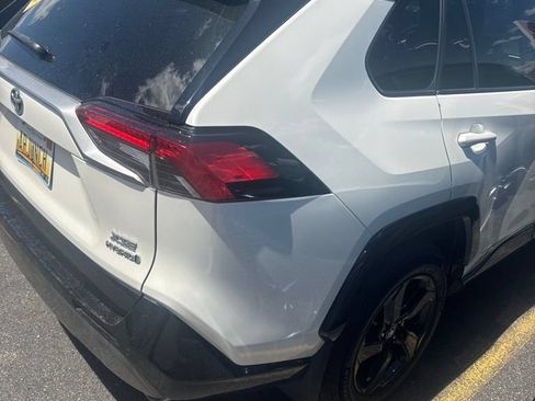 Used 2020 Toyota RAV4 XSE AWD/4WD image 2