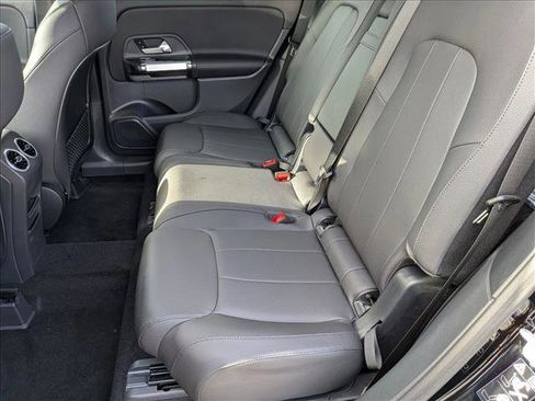 New 2025 Mercedes-Benz GLB 250 image 28