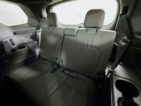 New 2026 Honda Pilot Sport image 4