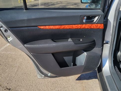 Used 2010 Subaru Outback 3.6R Limited image 21