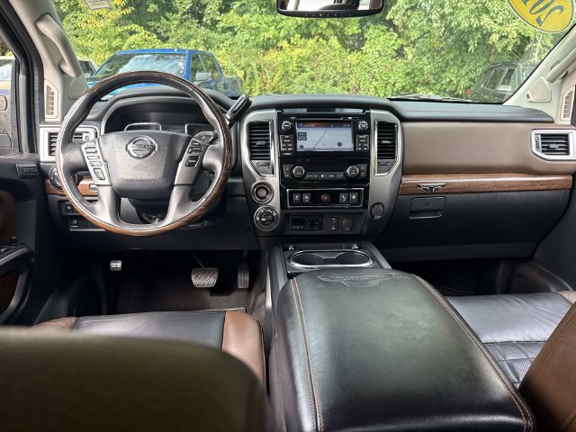 Used 2017 Nissan Titan Platinum Reserve AWD/4WD image 16
