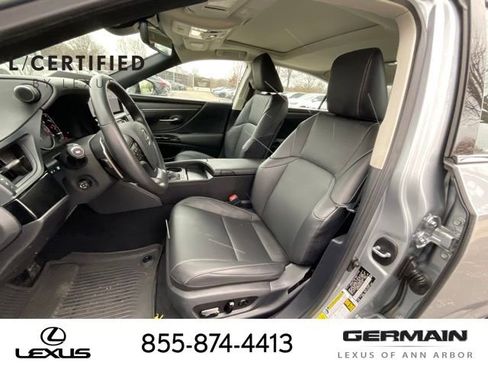 Certified 2025 Lexus ES 350 w/ Premium Package image 12