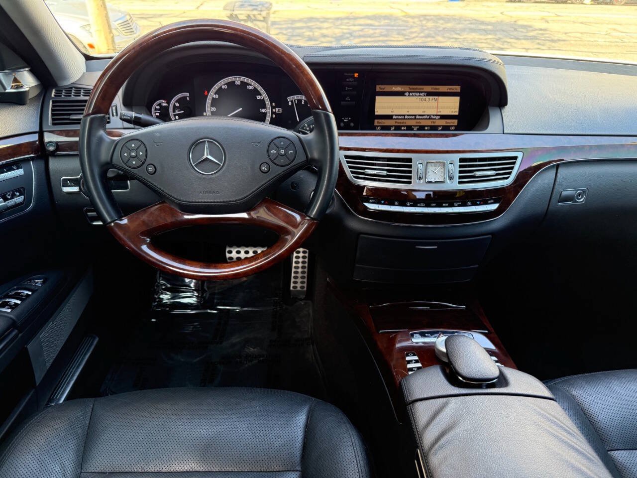 Used 2011 Mercedes-Benz S 550 image 31